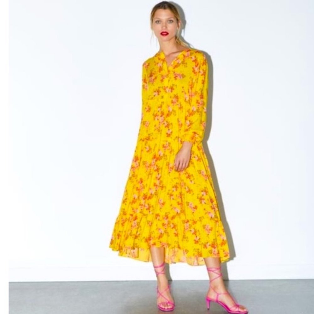 ZARA Bloggers Favorite size Small, beautiful soft yellow with vibrant flowers